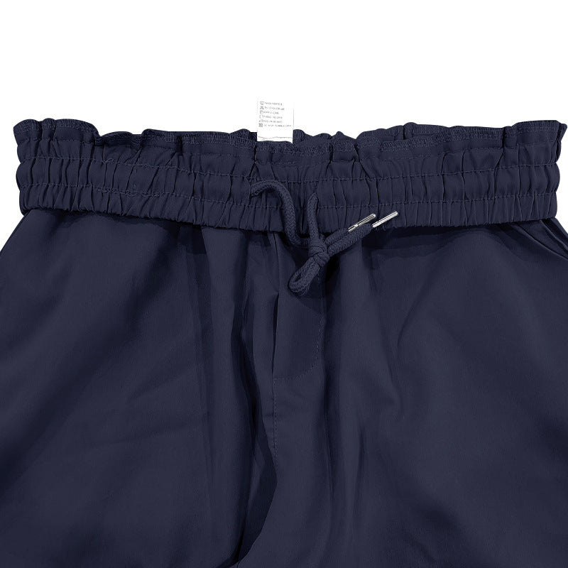 Elegant leisure pants for men with a relaxed fit and elastic waist Chic und Stil