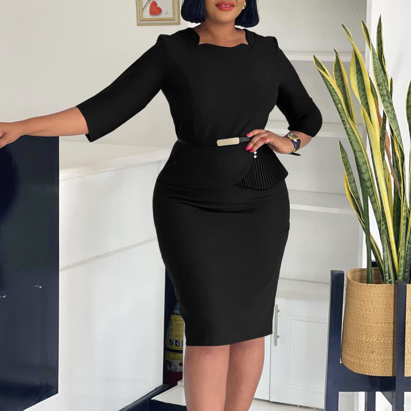 Robes pour femmes ajustées avec fronces et ceinture Chic und Stil