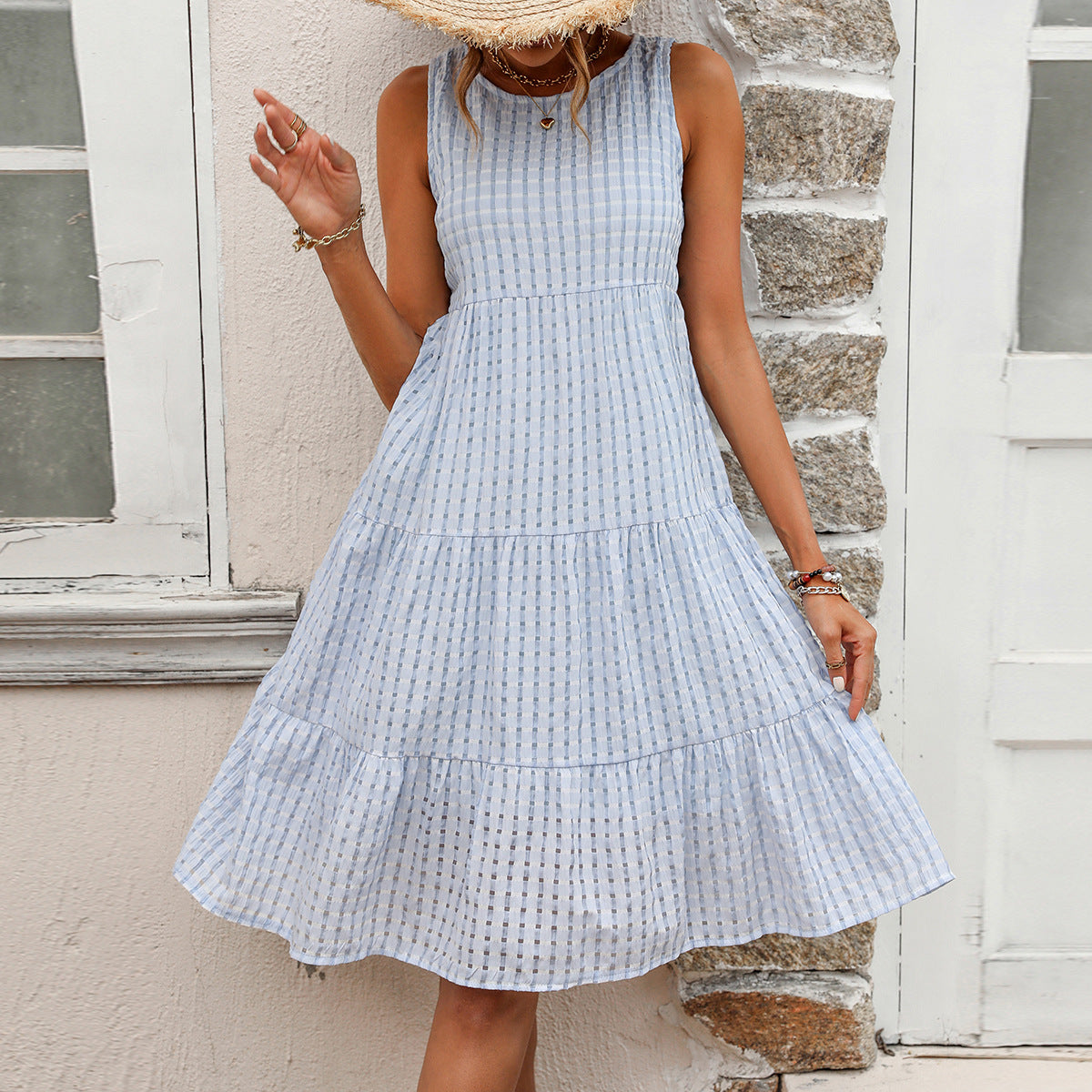 Robe d'été décontractée pour femmes avec légèrement volants et décolleté en V Chic und Stil
