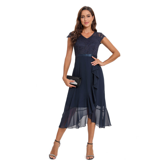 Robe élégante avec superposition en dentelle pour dames Chic und Stil