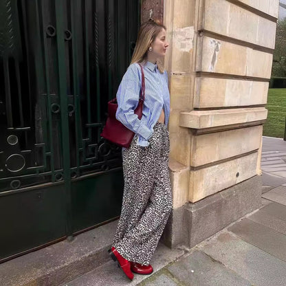 Chemisier féminin à rayures et coupe décontractée Chic und Stil