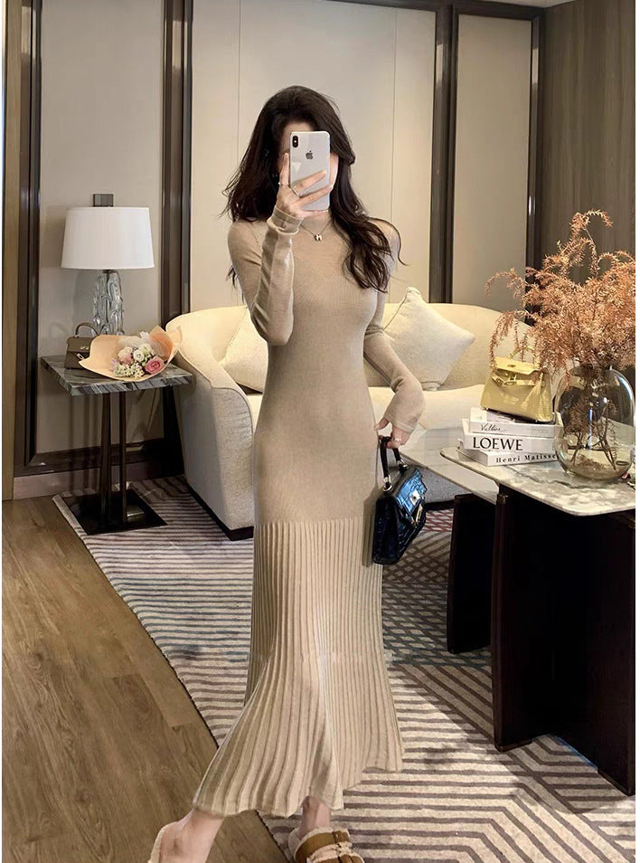 Robe maxi en tricot pour femmes avec un fin design côtelé et des accents de manches modernes Chic und Stil