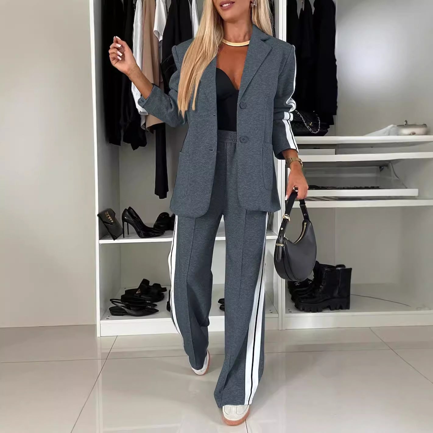 Dames Élégante et confortable combinaison blazer-pantalon Chic und Stil