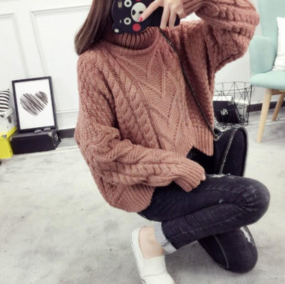 Pull-over en maille épaisse pour femmes avec col montant et motif en torsades Chic und Stil