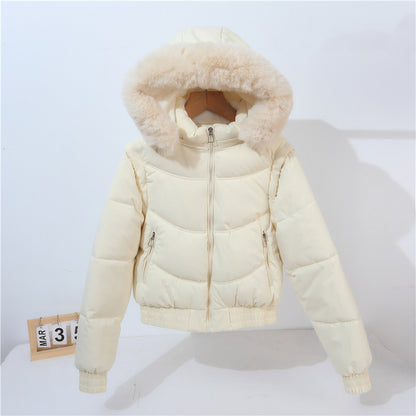 Short quilted jacket for women with removable hood and luxurious faux fur collar Chic and Style