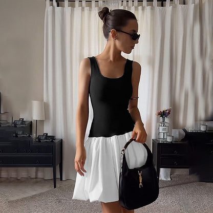 Dames Élégant Robe à bretelles avec plis décoratifs et décolleté carré Chic und Stil