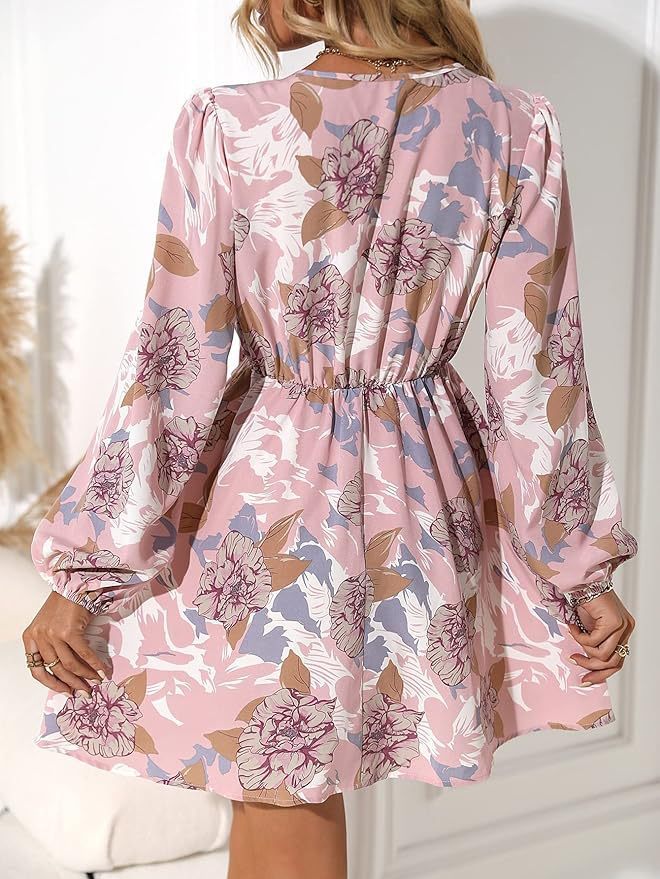 Robe portefeuille florale pour femmes avec manches longues et lien à la taille Chic und Stil