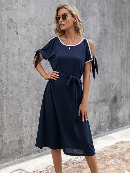 Robe midi décontractée pour femmes avec ceinture ajustable et détails en nœud Chic und Stil