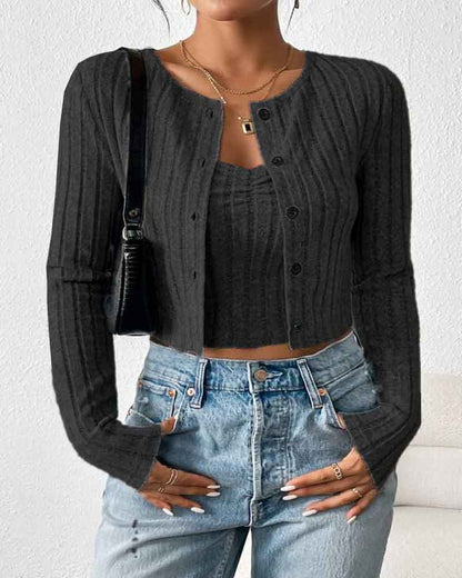 Cardigan décontracté pour femmes au design côtelé étroit avec patte de boutonnage Chic und Stil