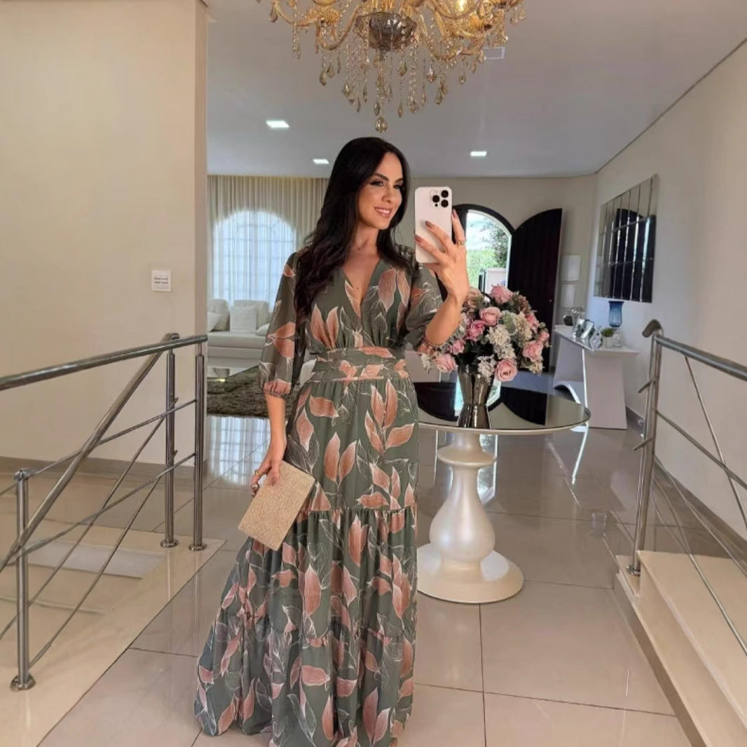 Robe maxi pour femmes avec motif de feuilles colorées et ceinture cintrée Chic und Stil