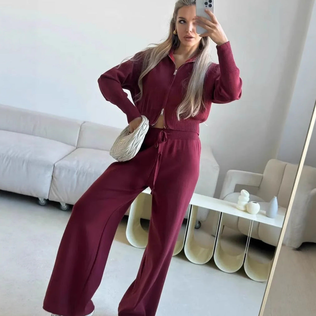 Women comfortable two-piece set with cropped sweatshirt and wide pants Chic and Style