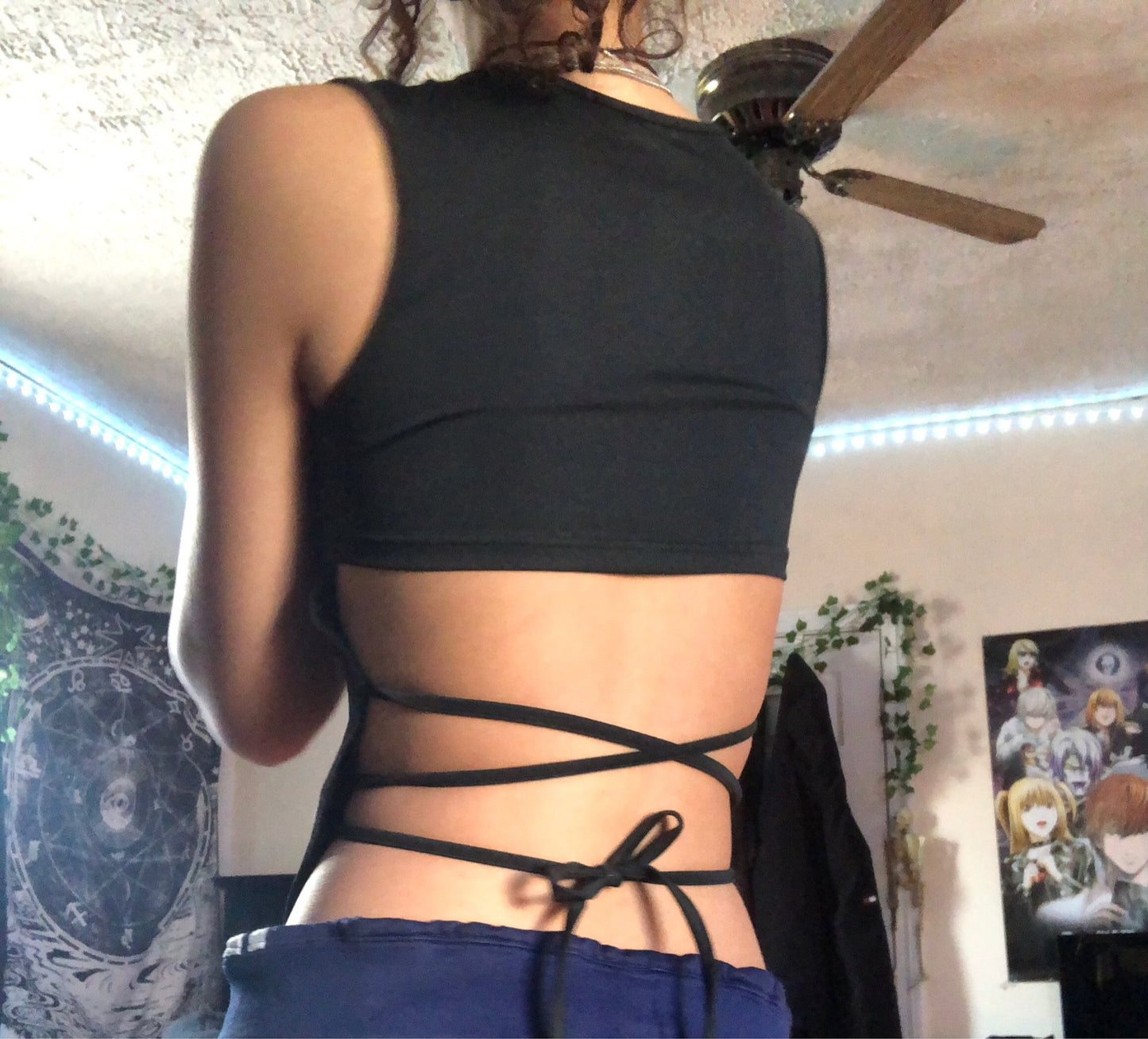 Dames Haut Cropped Tie-Back Chic und Stil