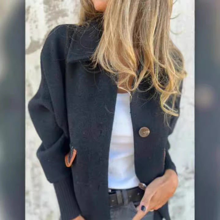 Women's comfortable cardigan jacket with buttons, chic and stylish