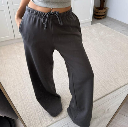 Casual pants for women with elastic waistband and drawstring Chic und Stil