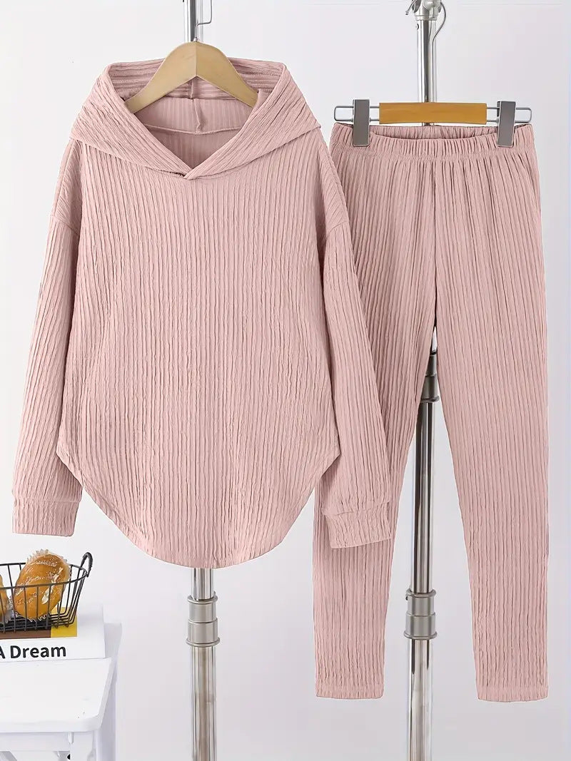 Chic and Style textured design casual sweatshirt and pants set for women