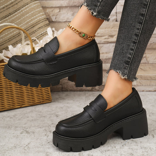 Chaussons à plateforme pour femmes avec semelle profilée antidérapante et design à la mode Chic und Stil