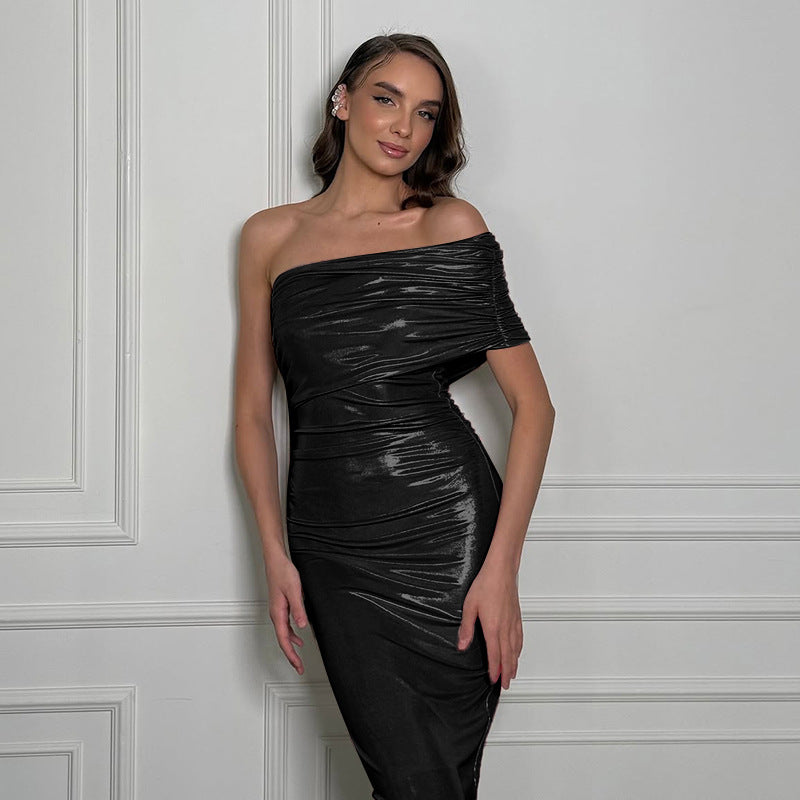 Robe de soirée volants épaules dénudées Chic und Stil