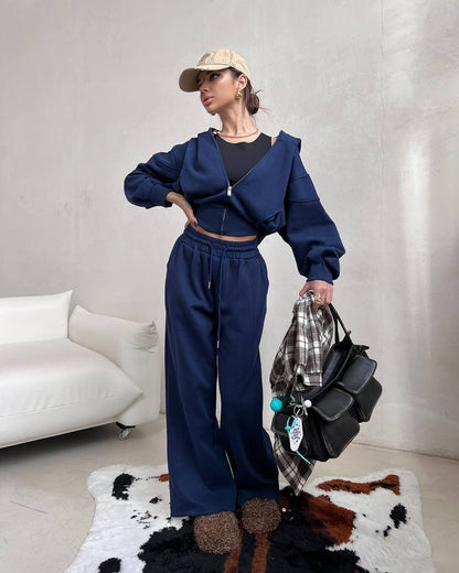 Women Oversized Sports Hoodie and Loose Jogging Pants Chic and Style