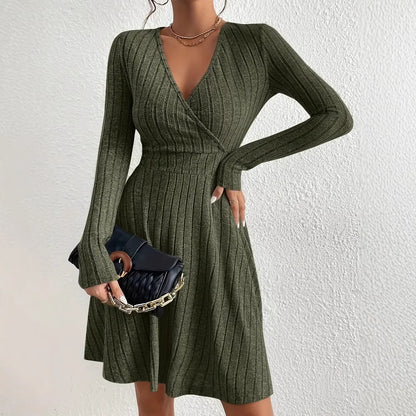Robe portefeuille pour femmes avec manches longues et texture côtelée Chic und Stil