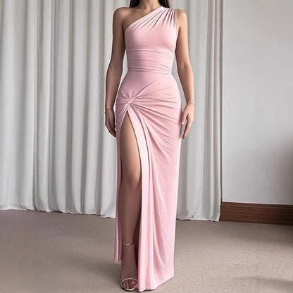 Robe maxi élégante pour femmes avec coupe asymétrique et design sculptant Chic und Stil
