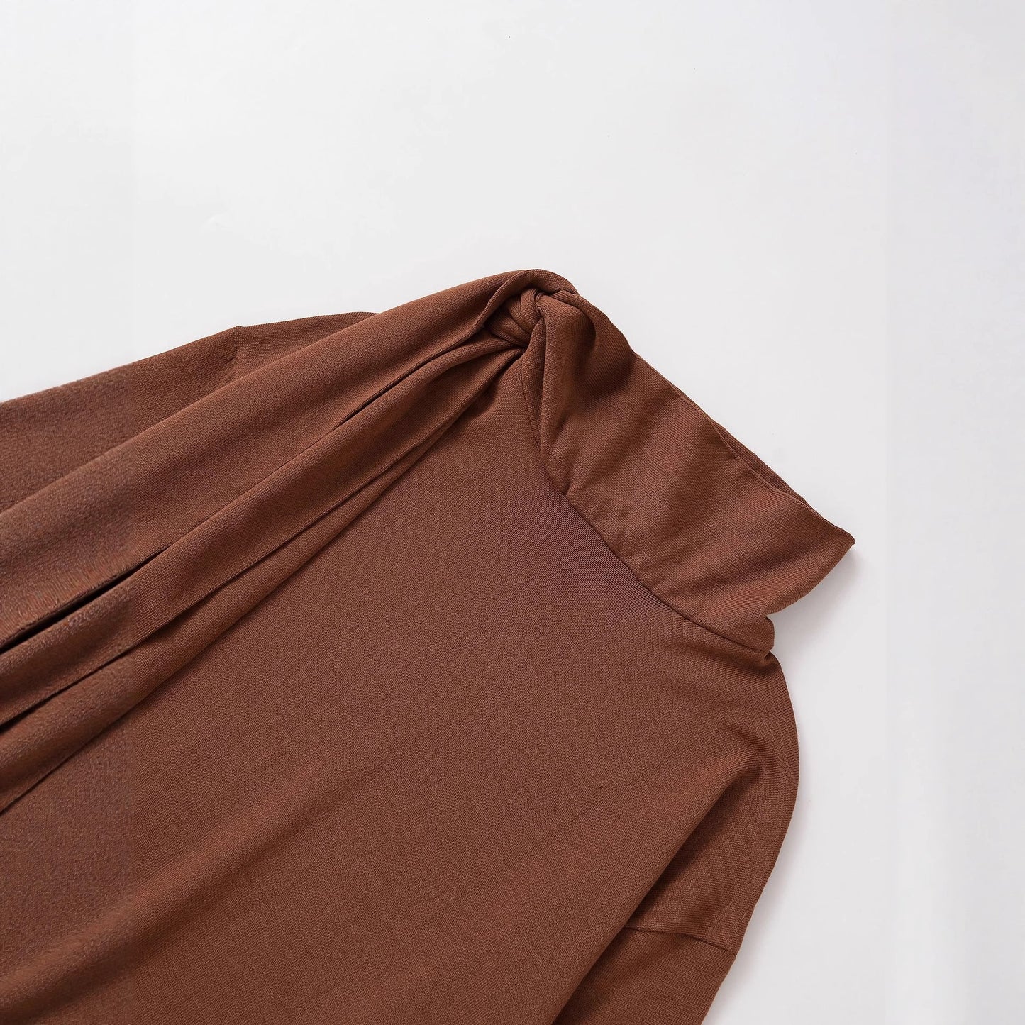 Pull en tricot décontracté pour femmes avec col asymétrique Chic und Stil