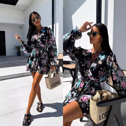 Robe portefeuille pour femmes avec un élégant imprimé animal et un col bateau décontracté Chic und Stil