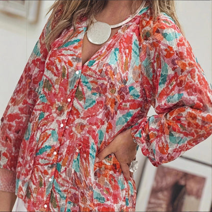 Robes maxi pour femmes avec un imprimé floral coloré et un léger décolleté en V Chic und Stil