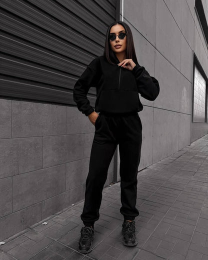 Ladies sporty hoodie with comfortable jogging pants Chic and Style
