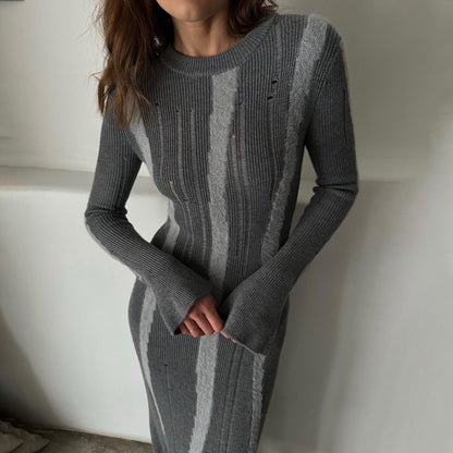 Dames Élégant robe midi en maille côtelée avec col montant et coupe ample Chic und Stil