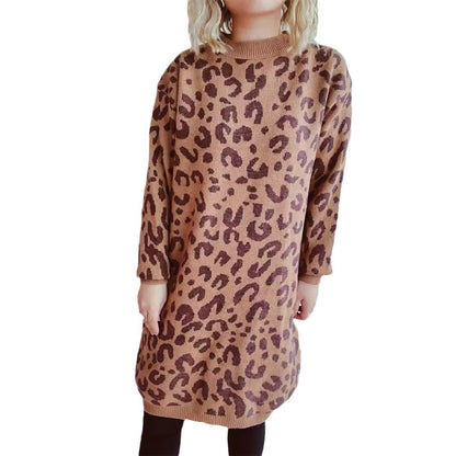 Robe en grosse maille pour dames avec un motif léopard moderne Chic und Stil