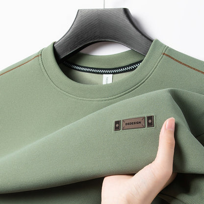 Elegant pullover for men with round neck in fine functional material Chic und Stil