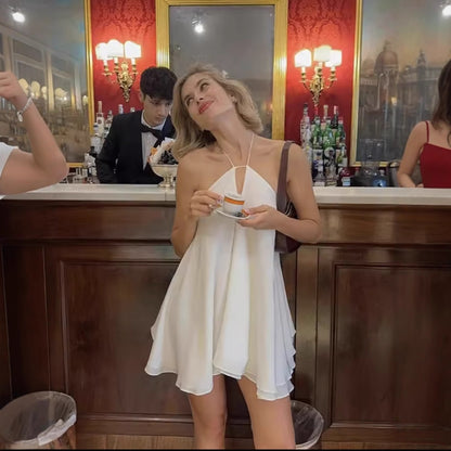 Robe en chiffon légère pour dames avec décolleté en V profond et bretelles ajustables Chic und Stil