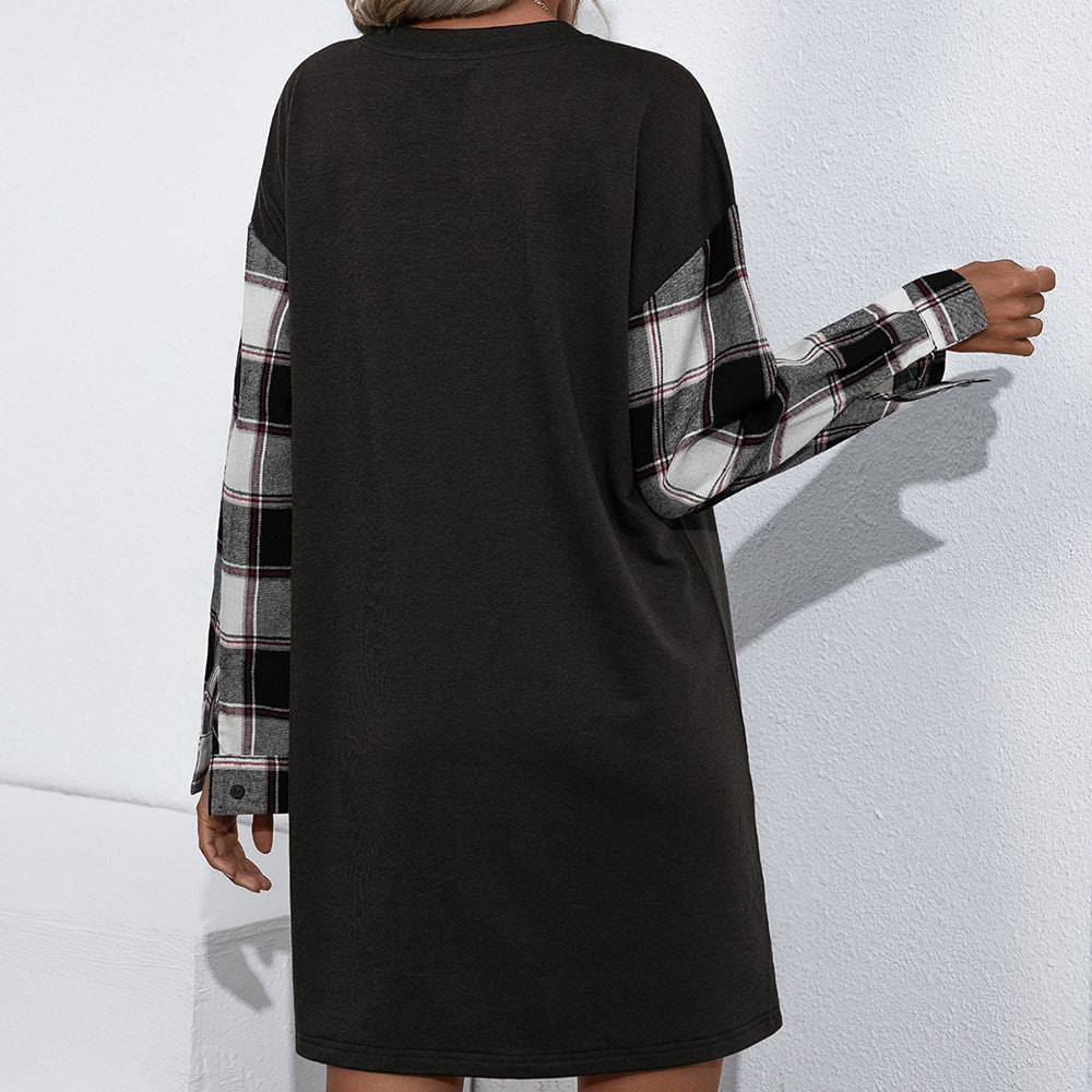 Robe sweat décontractée pour femmes avec des manches à carreaux Chic und Stil