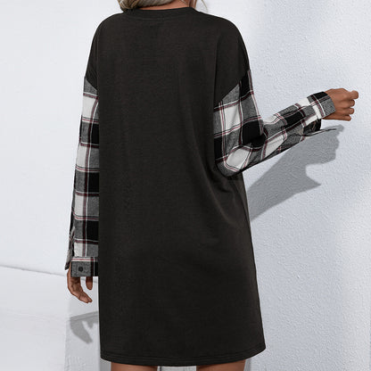 Robe sweat décontractée pour femmes avec des manches à carreaux Chic und Stil
