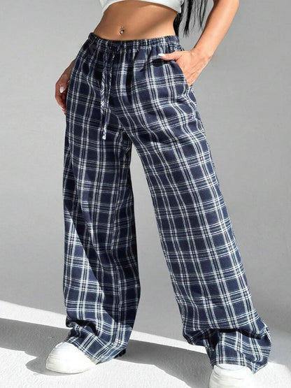 Loose plaid pants for women with elastic waist and practical pockets Chic and Style