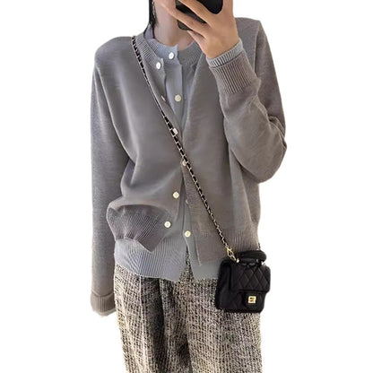 Dames elegante cardigan avec détails en bouton et matériau doux Chic und Stil