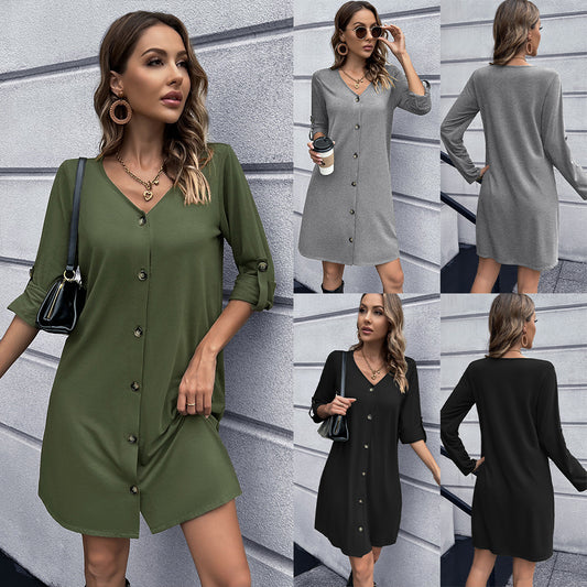 Robe décontractée à boutons pour femmes avec décolleté en V et manches 3/4 Chic und Stil