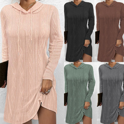 Robe à capuchon pour femmes avec motif en tricot élégant et fente latérale chic Chic und Stil