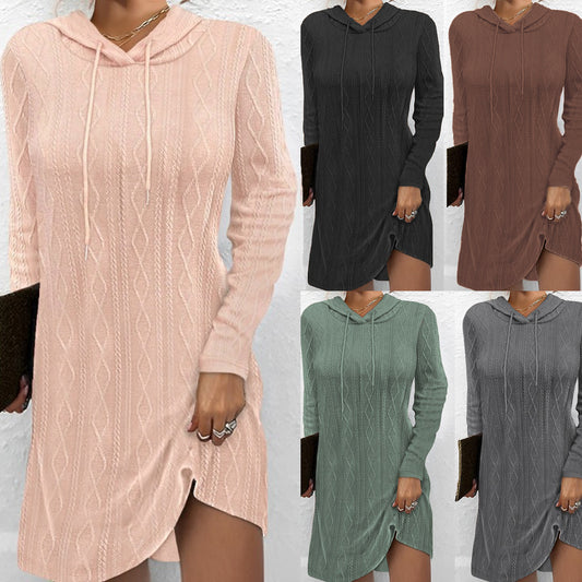 Robe à capuchon pour femmes avec motif en tricot élégant et fente latérale chic Chic und Stil