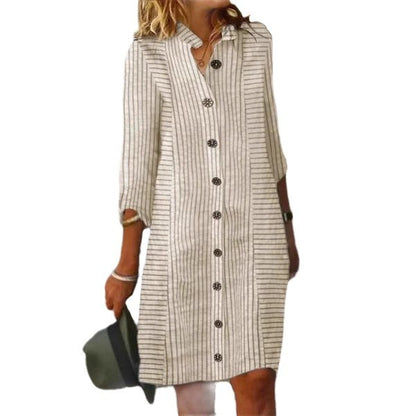Robe chemise rayée pour femmes avec patte de boutonnage et manches 3/4 Chic und Stil