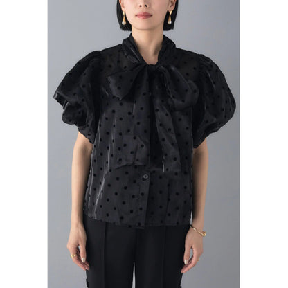 Blouse élégante pour femmes avec des pois et des manches bouffantes Chic und Stil