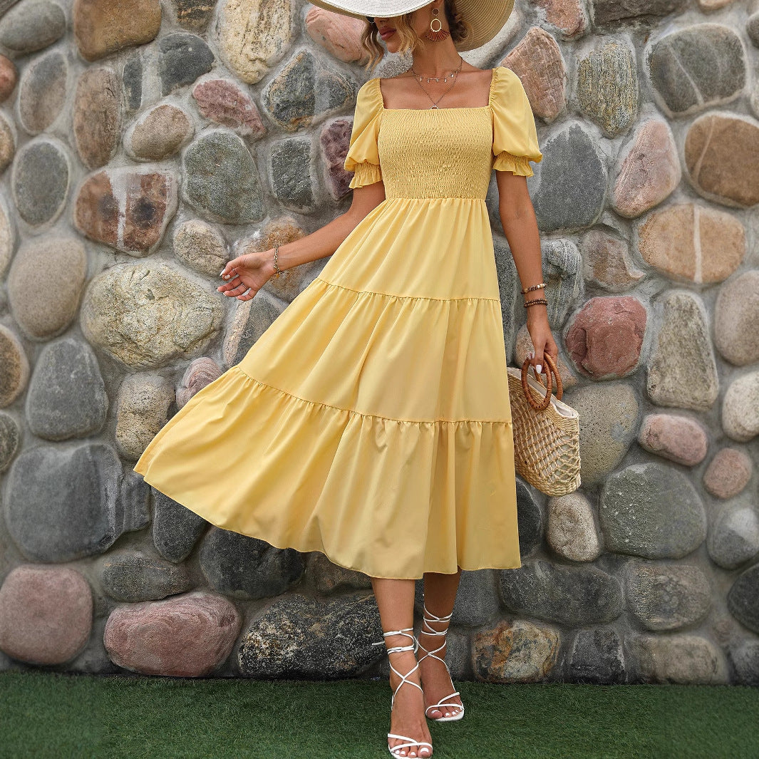Robe maxi pour dames avec un élégant détail volant et une coupe animale Chic und Stil