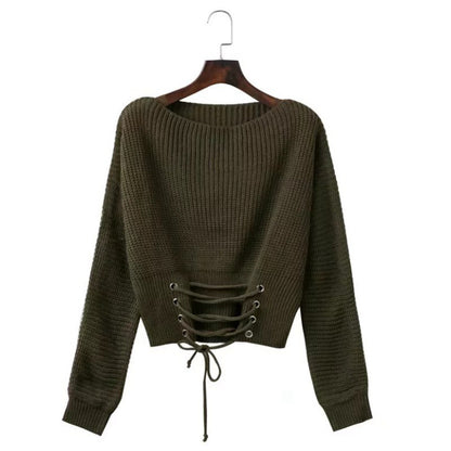 Casual knitted pullover for women with a deep V-neck and a decorative lace Chic und Stil