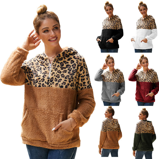 Pull à capuche confortable pour femmes avec un motif léopard excitant et poche kangourou Chic und Stil