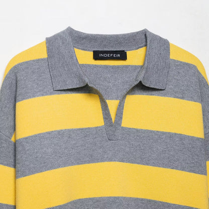 Pull-over polo à motifs larges pour femmes avec des manches courtes Chic und Stil