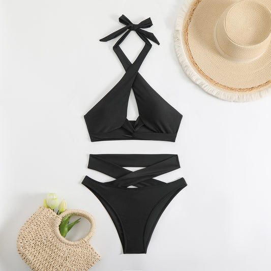 Women's bikini set with an elegant crossover design and high-waisted bottom Chic und Stil