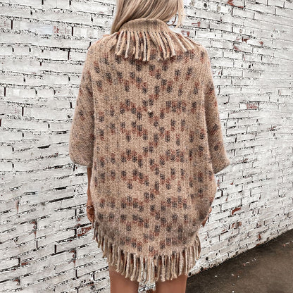 Dames élégant poncho avec des détails frangés et un motif à carreaux moderne Chic und Stil