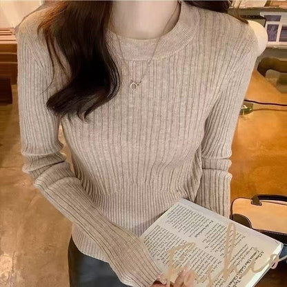 Pull en tricot pour femmes avec une élégante structure côtelée et une silhouette cintrée Chic und Stil
