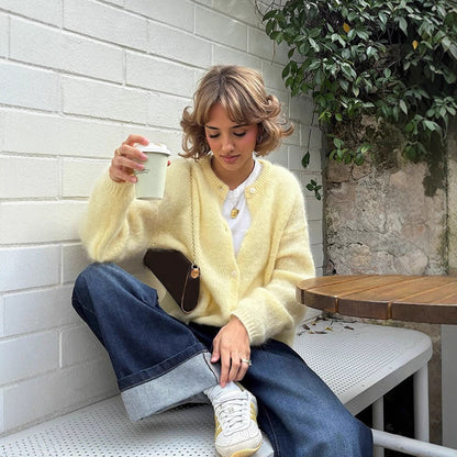 Dames cardigan en tricot doux avec de grandes manches bouffantes Chic und Stil