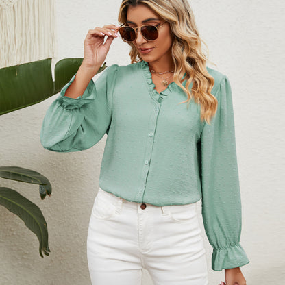 Women's blouse with ruffle details and puff sleeves Chic und Stil